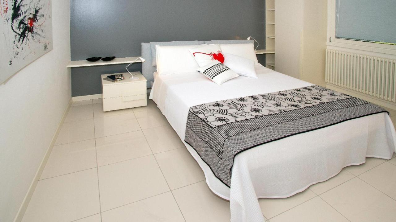 Villa Riva Beachfront Lignano Sabbiadoro Exterior photo